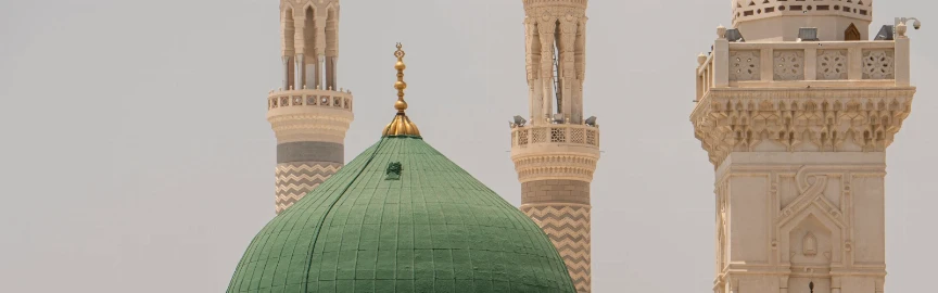 Train vs Bus vs Taxi: What’s the Best Way to Go from Jeddah to Madinah?