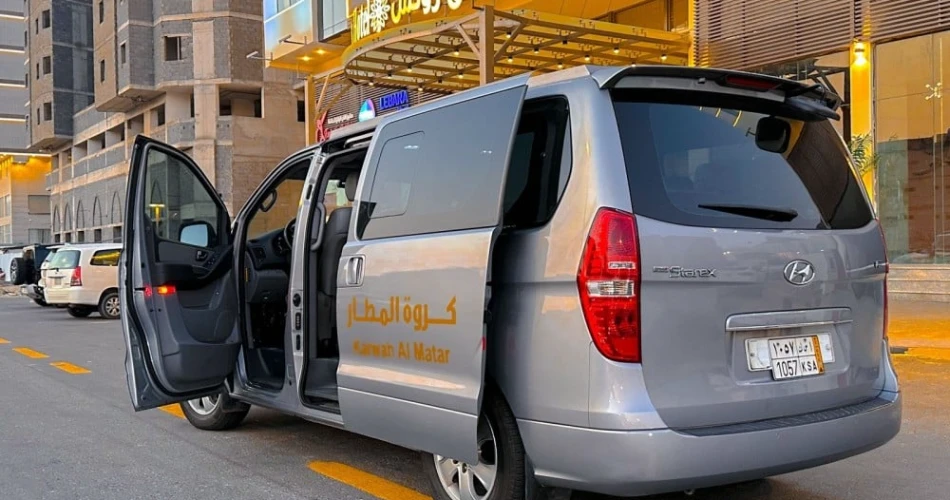 Train vs Bus vs Taxi: What’s the Best Way to Go from Jeddah to Madinah?