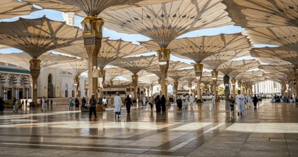 24 Hours in Masjid Al Nabawi