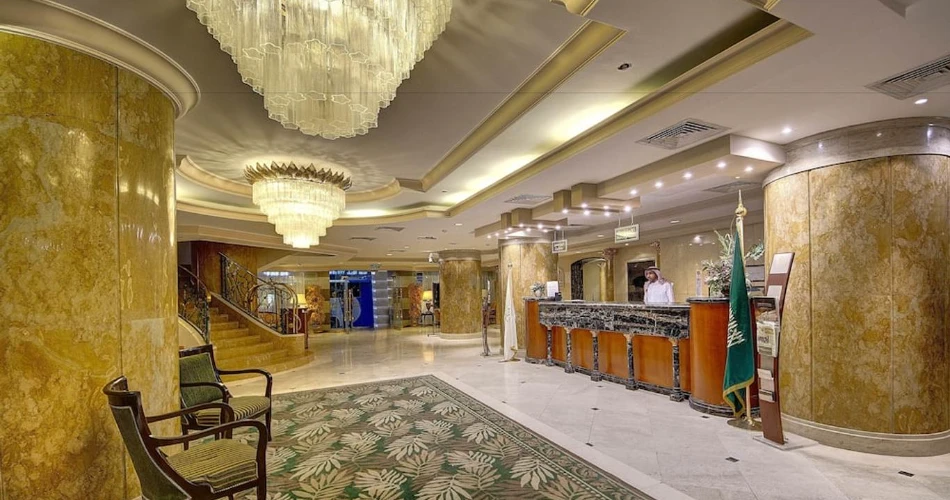 Best Hotels with Iftar & Suhoor Buffets in Madinah