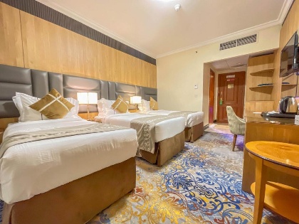 Zowar International Hotel - image 1
