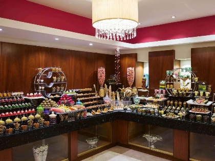 Anwar Al Madinah Movenpick Hotel - image 15