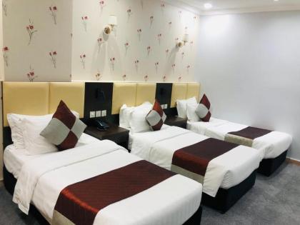 M Platinum Hotel - image 17