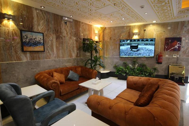 M Platinum Hotel - image 5