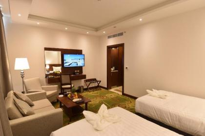 Zaha Al Munawara Hotel - image 12