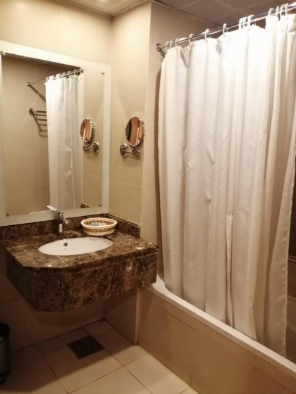 Rawdat Al Safwa Hotel - image 18
