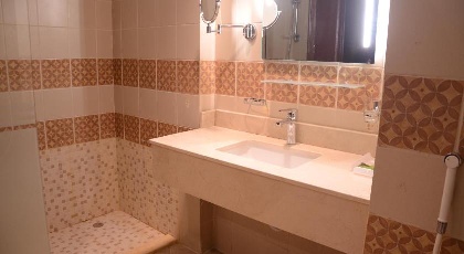 Artal International Hotel - image 12