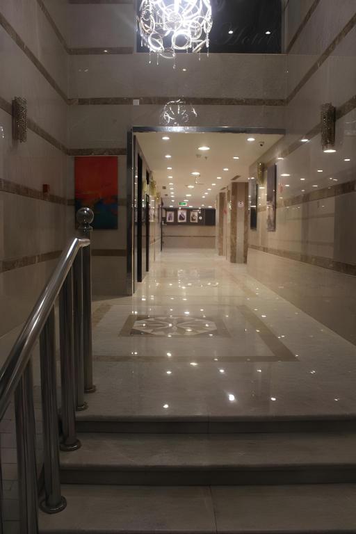 Abral Hotel - image 3