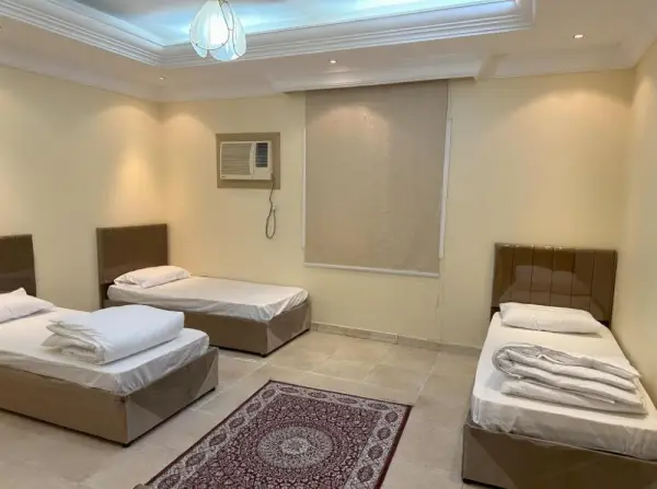 Private Room with Shared Bathroom - Men Only