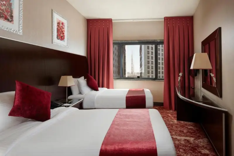 Standard Twin Room image 1