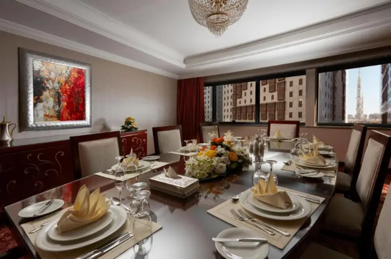 Royal Two-Bedroom Suite image 2