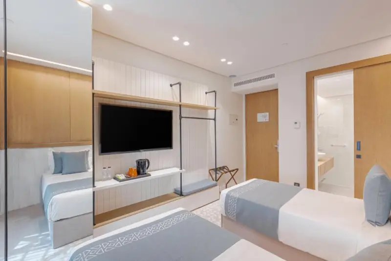 Standard Twin Room image 1