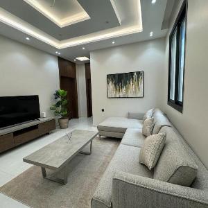 Luxury Three-Bedroom Apartment and Living Room and Kitchen