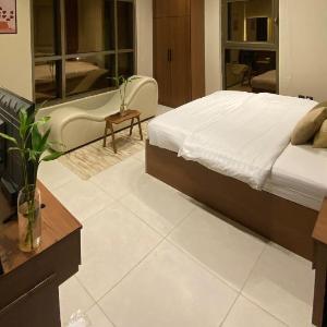 Modern Suite Meets Your Expectations
