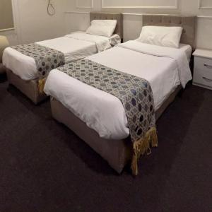 Al Madinah Al Munawwarah Furnished Room