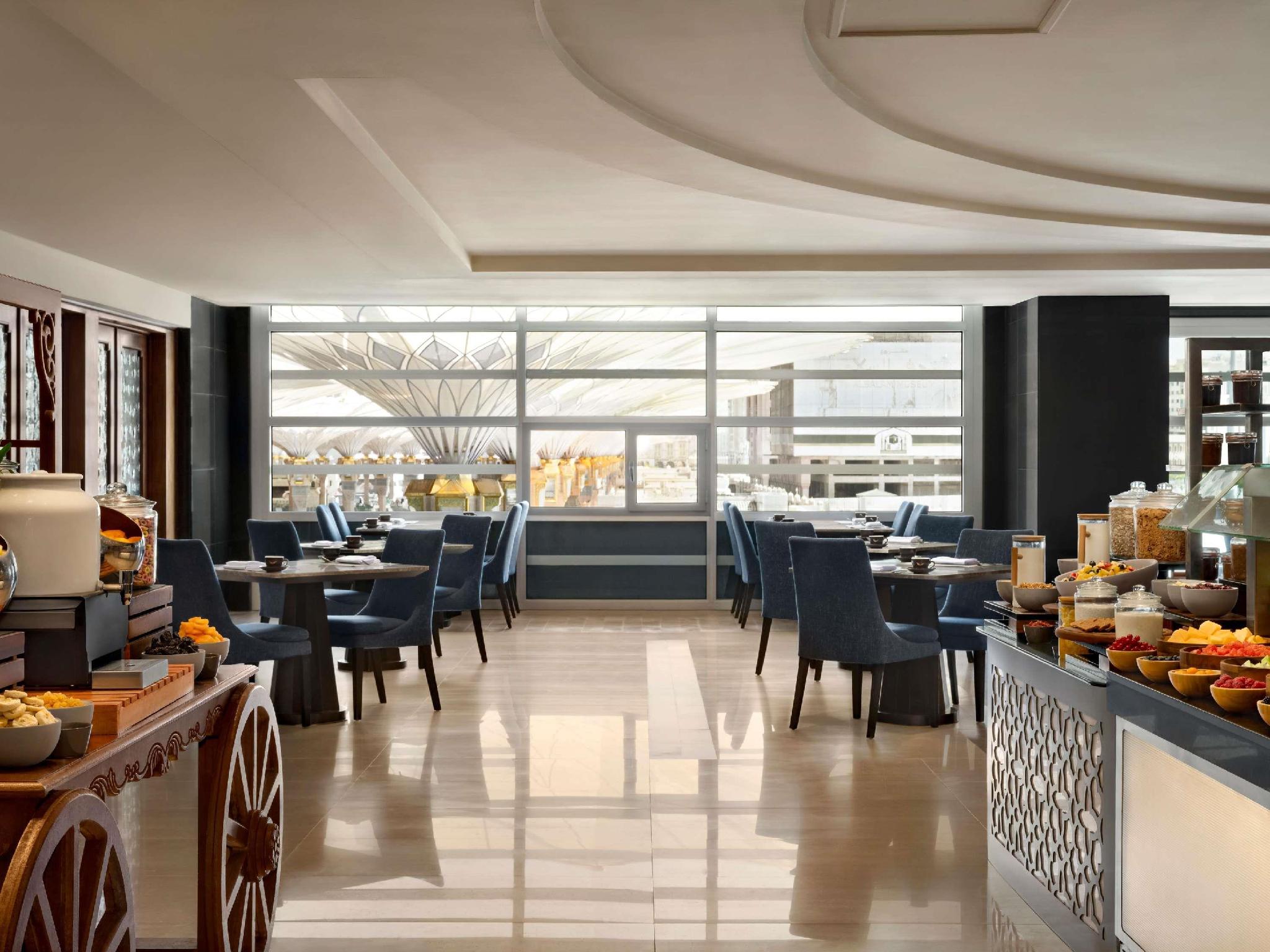 Anwar Al Madinah Movenpick Hotel - imej 7