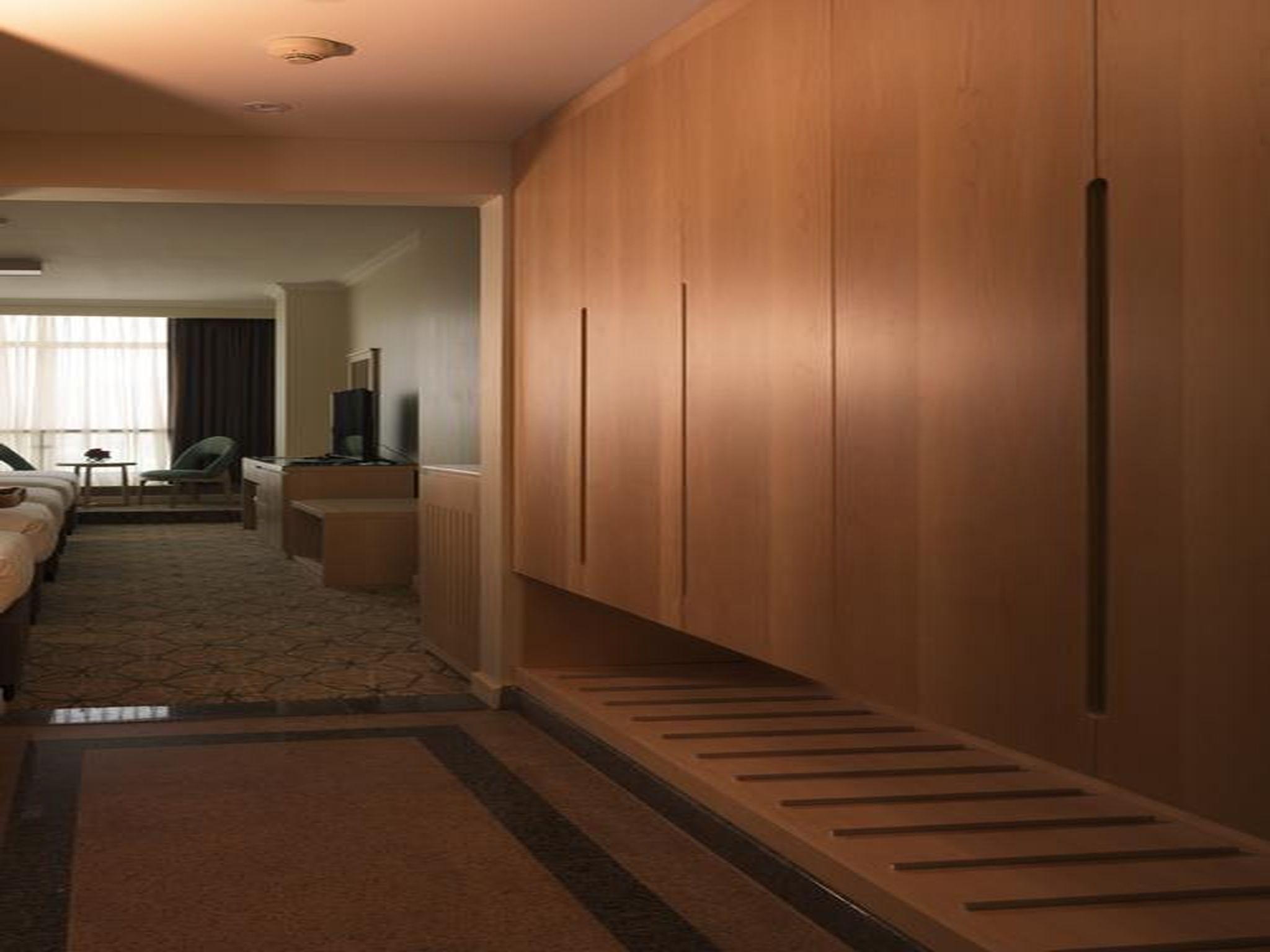 Executive dengan Dua Tempat Tidur Terpisah dengan Pemandangan Halaman gambar 2