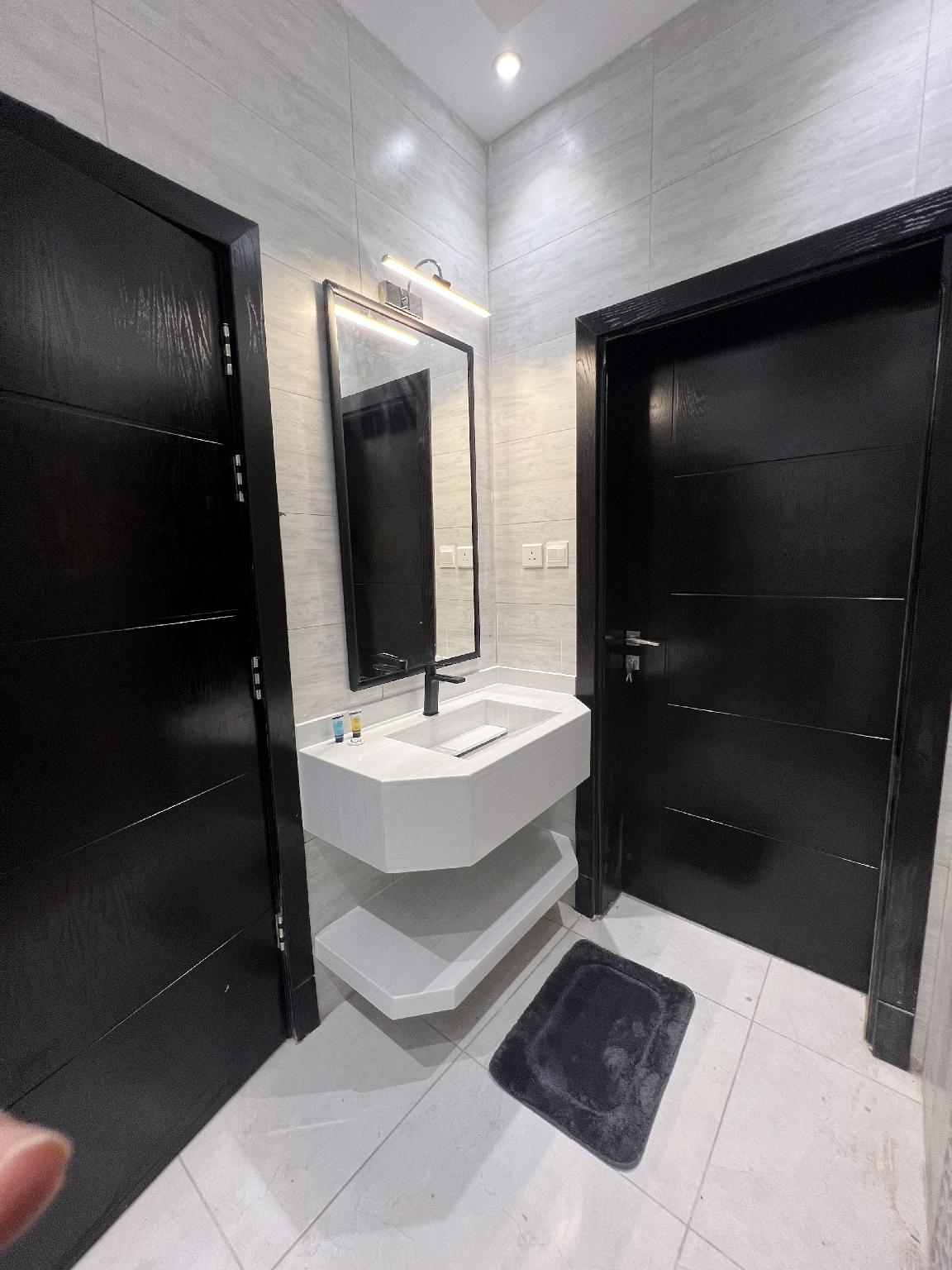 Two-Bedroom Apartment and Sitting Room - gambar 11