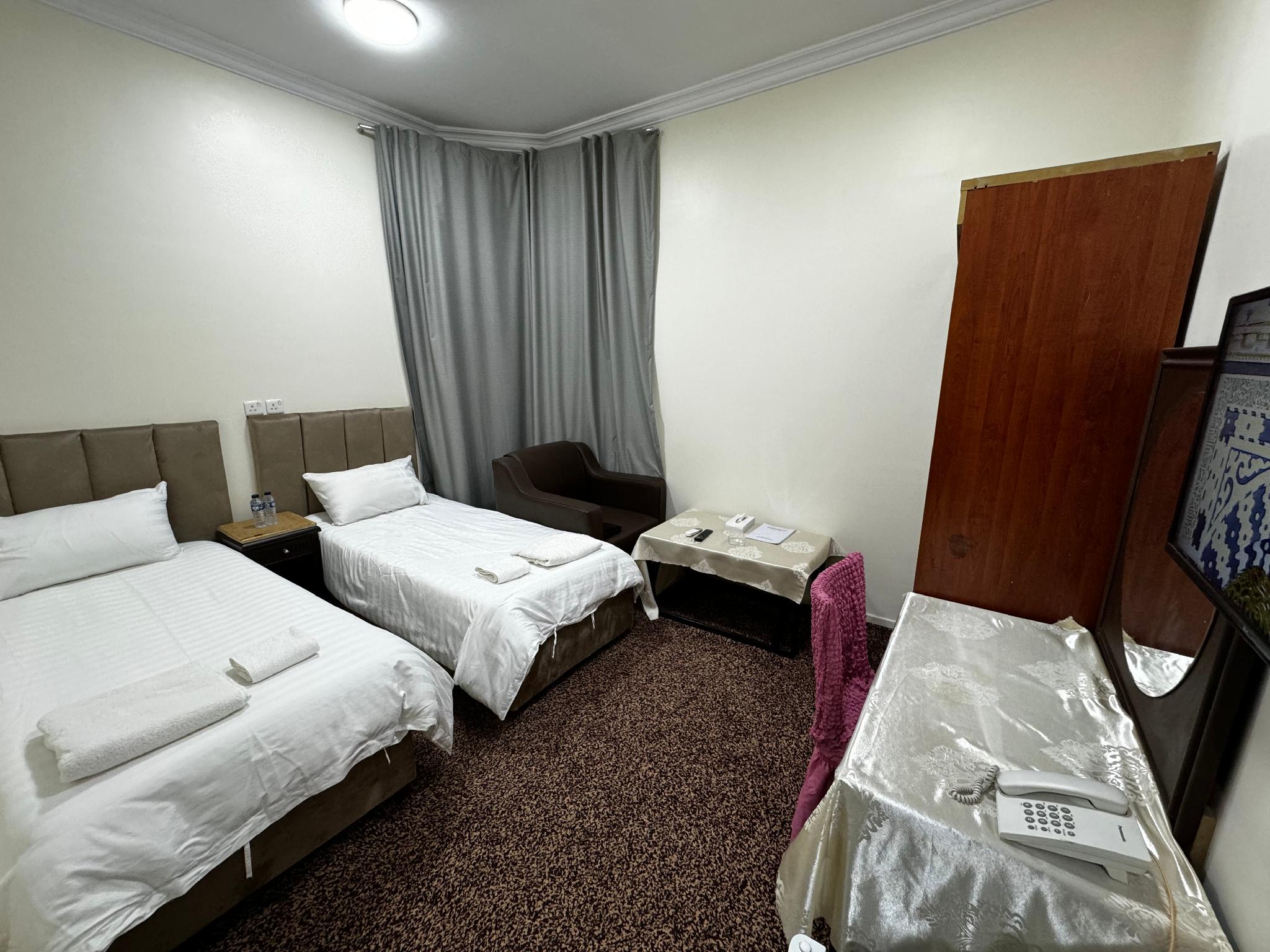 Twin Room with Shower