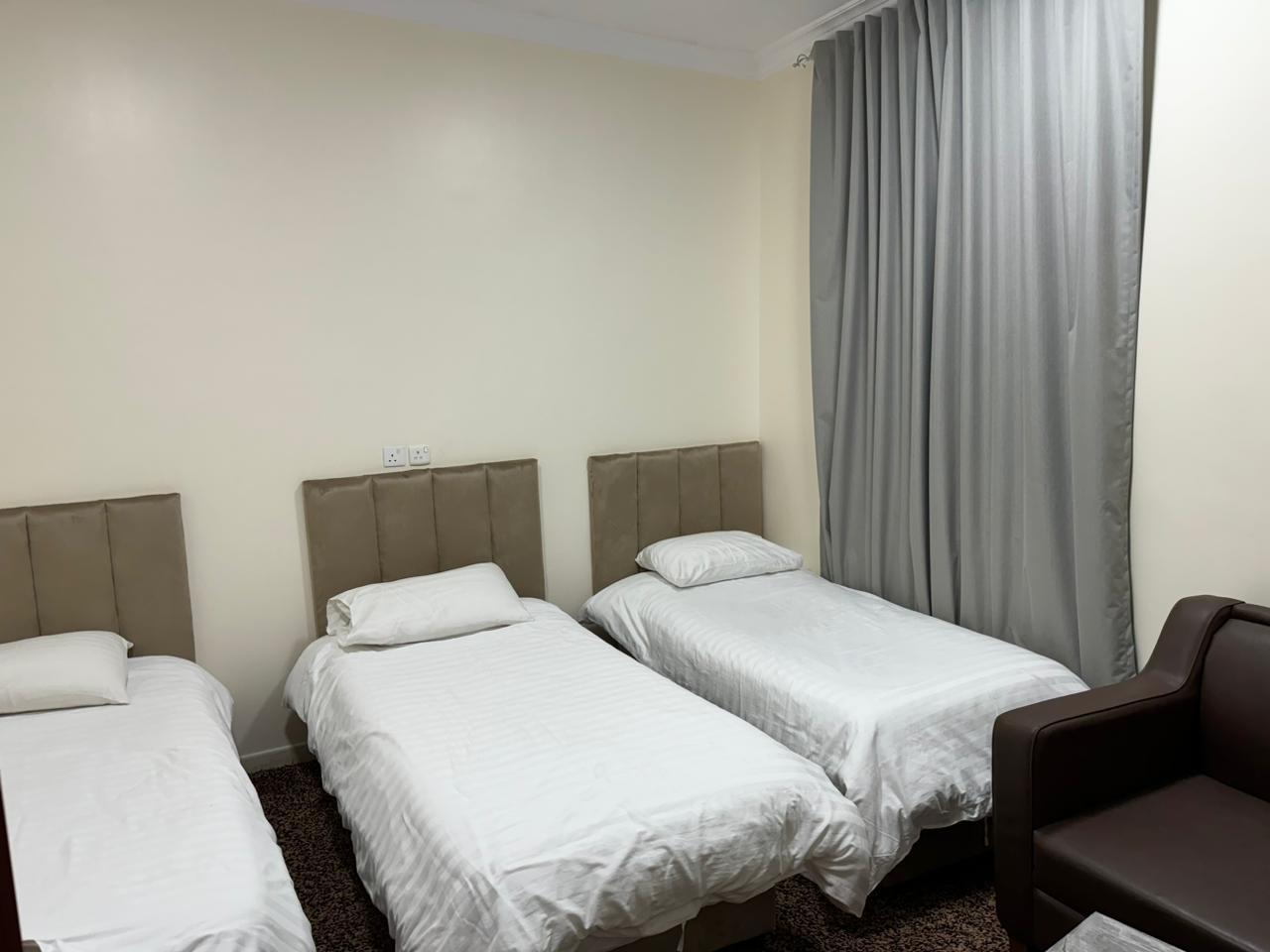 Triple Room with Private Bathroom image 2