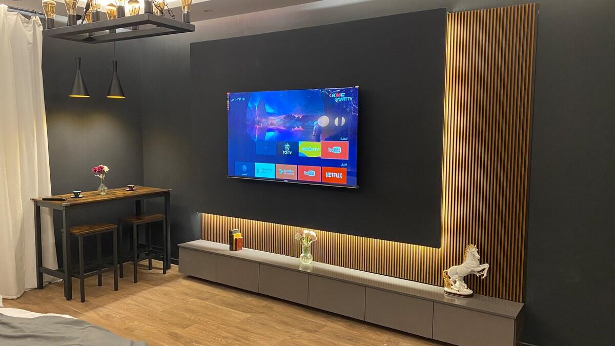 jaccuzi and cinema VIP apartment - gambar 37