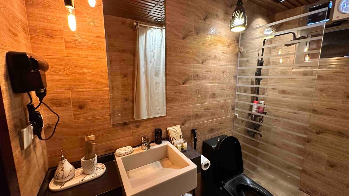 jaccuzi and cinema VIP apartment - gambar 25