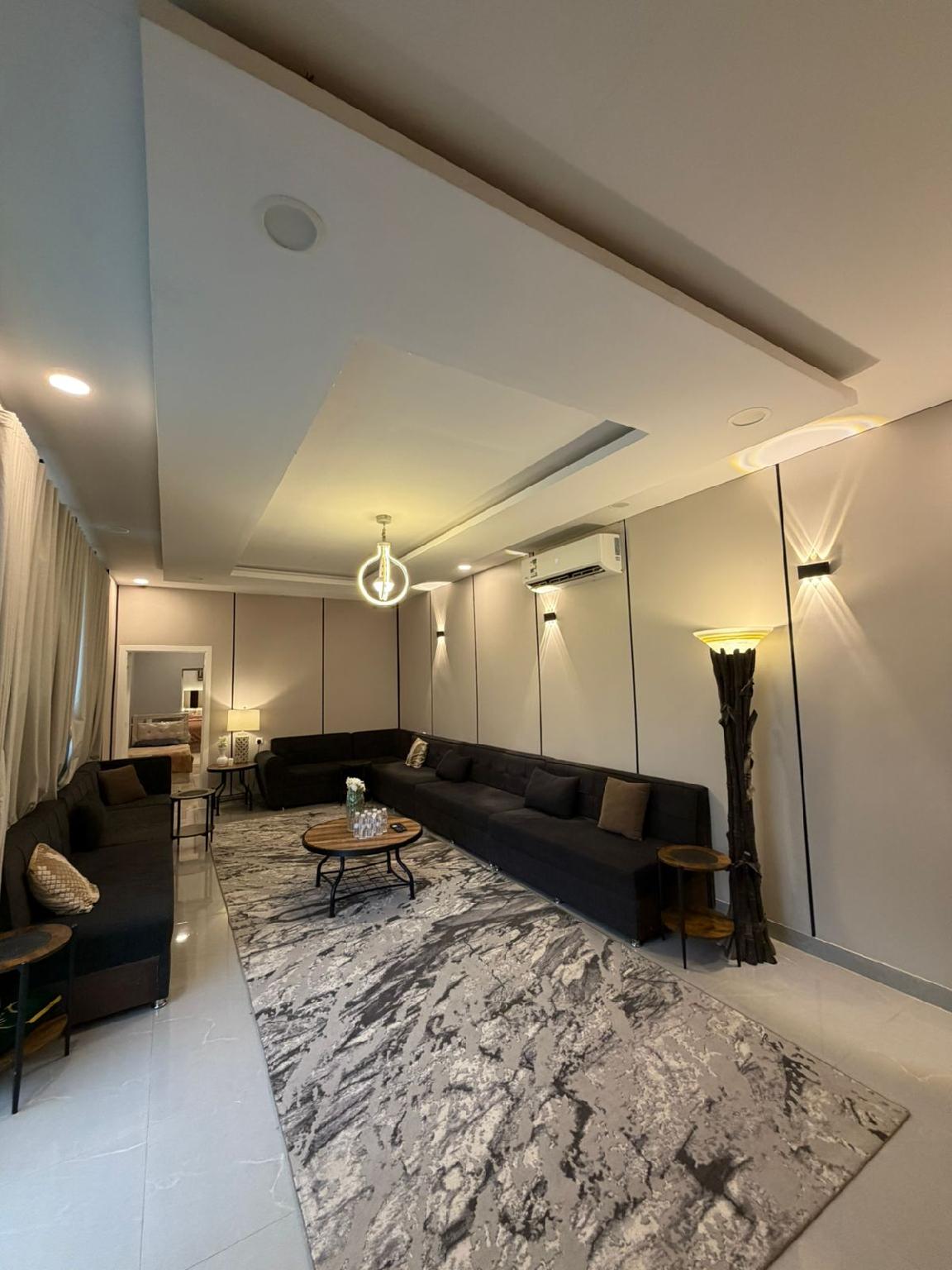 Family home - gambar 18