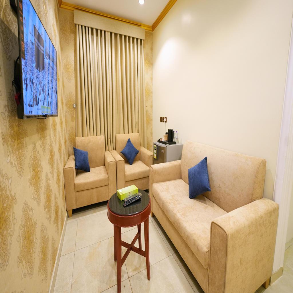 Diamond Pearl Apartments - image 11