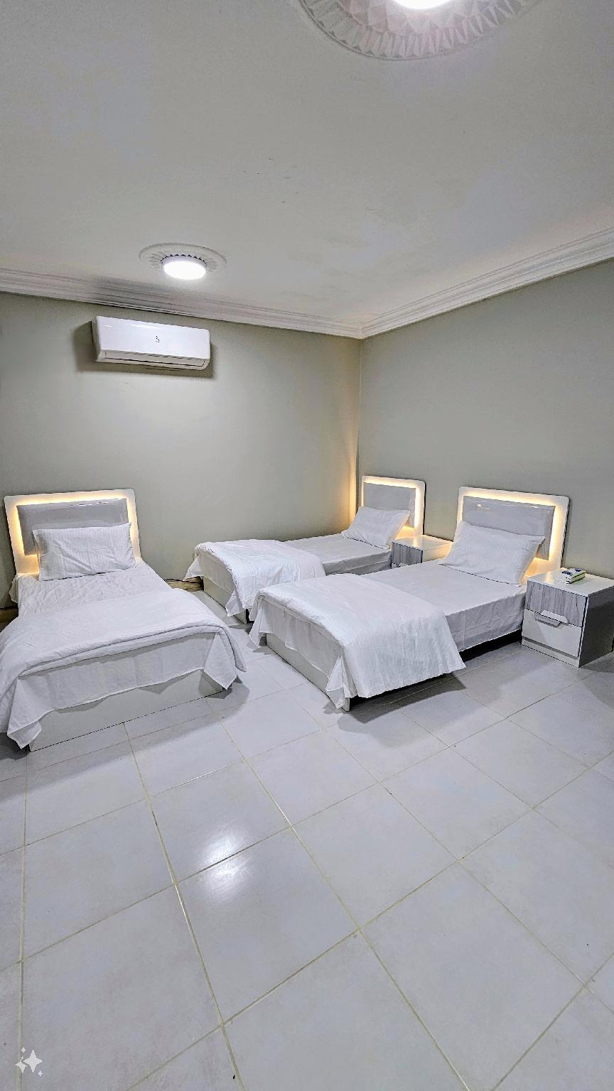 Apartment with Two Bedrooms and Attractive Price 2 - imej 16