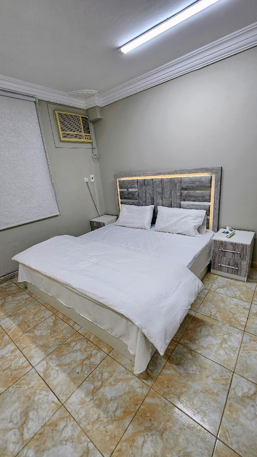 Apartment with Two Bedrooms and Attractive Price 2 - imej 11