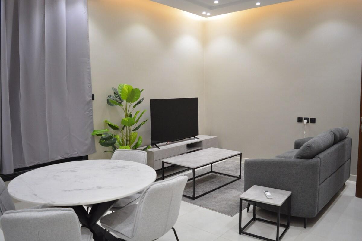 Apartment, Bedroom and Living Room with Kitchen - gambar 6