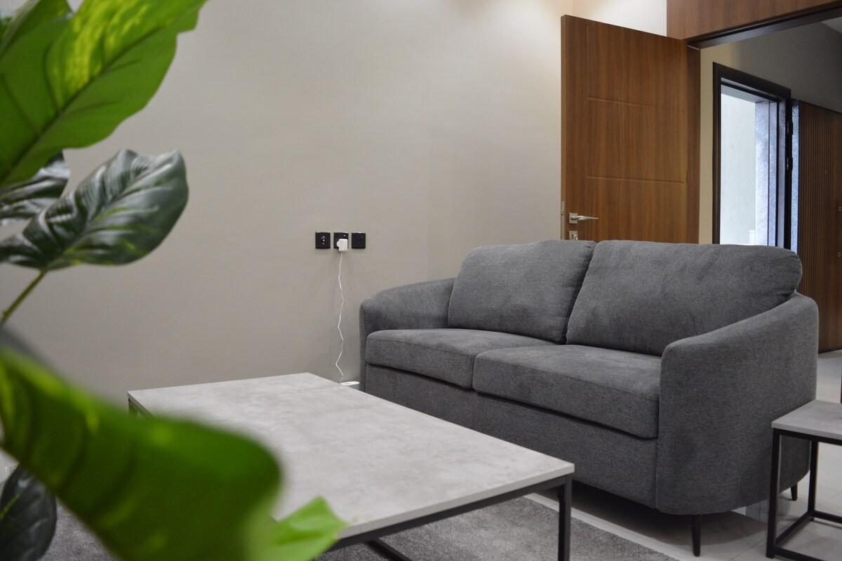 Apartment, Bedroom and Living Room with Kitchen - gambar 8