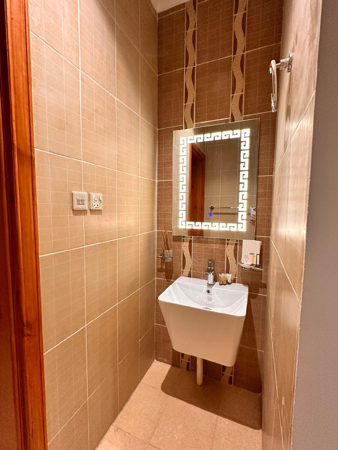 Modern Apartment 3-5 minutes to the Prophet's Mosque GF6 Self-Entry -  3-5 دقائق للمسجد النبوي - صورة 11