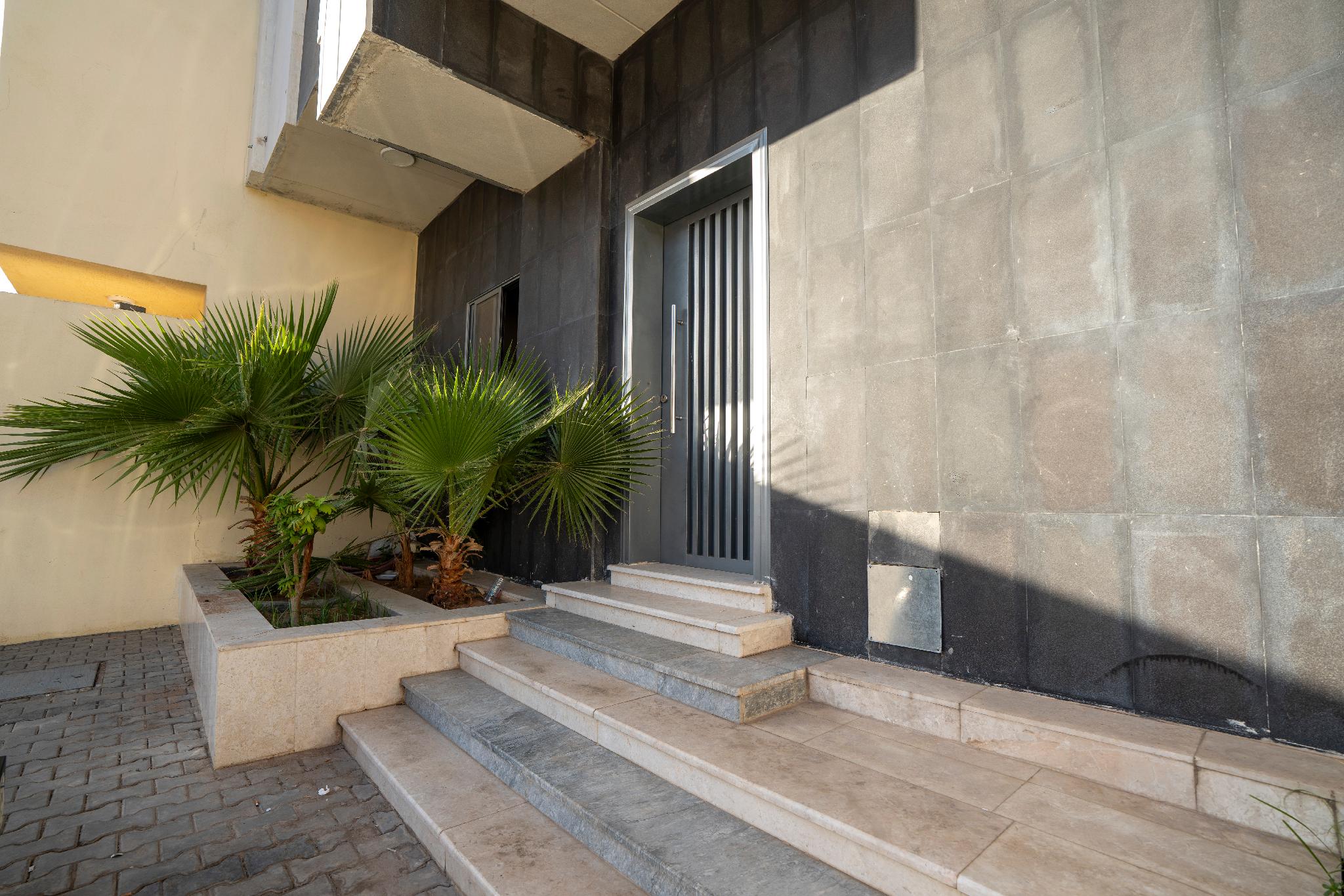 Holiday Plus Tabba Apartments - image 12