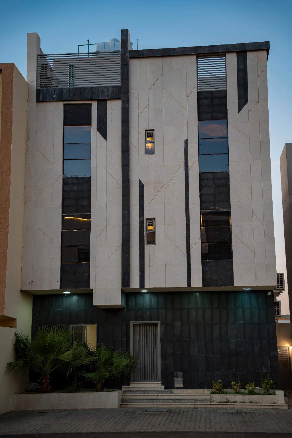 Holiday Plus Tabba Apartments - image 9
