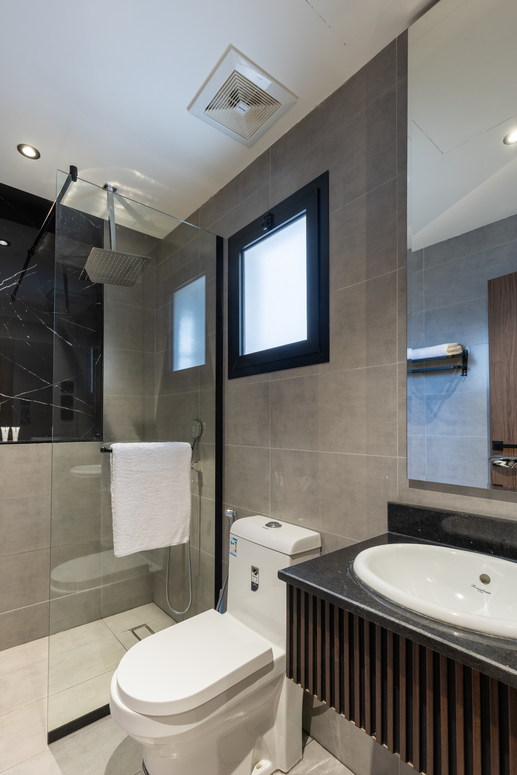 Three BR Luxurious & Spacious Flat in Almadinah - afbeelding 9
