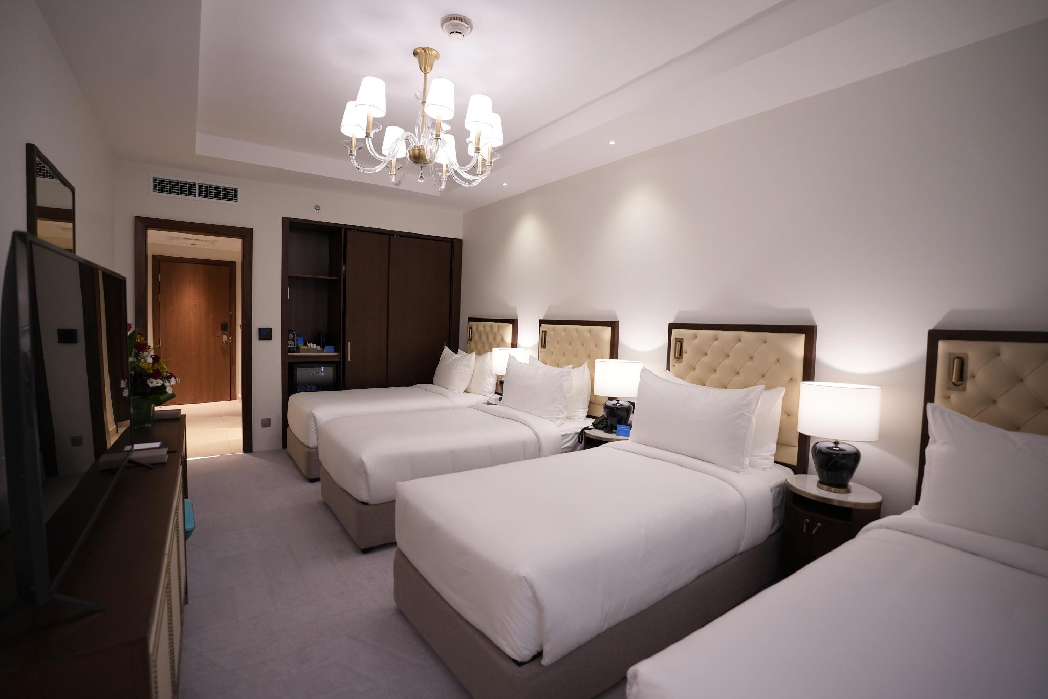 Peninsula Worth Hotel - image 26