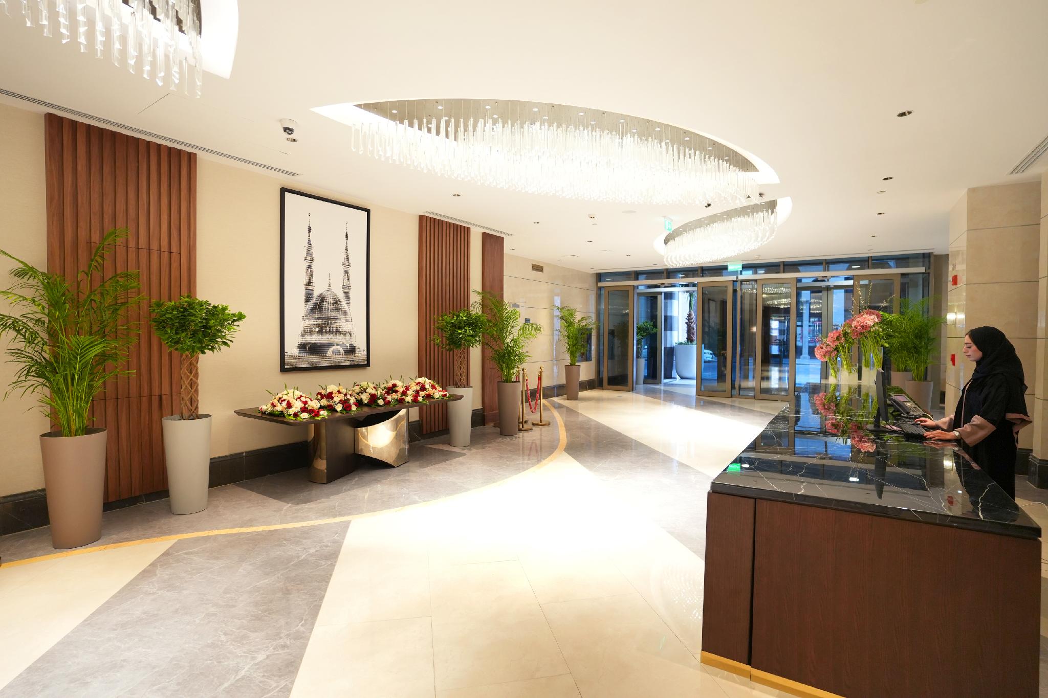 Peninsula Worth Hotel - image 33