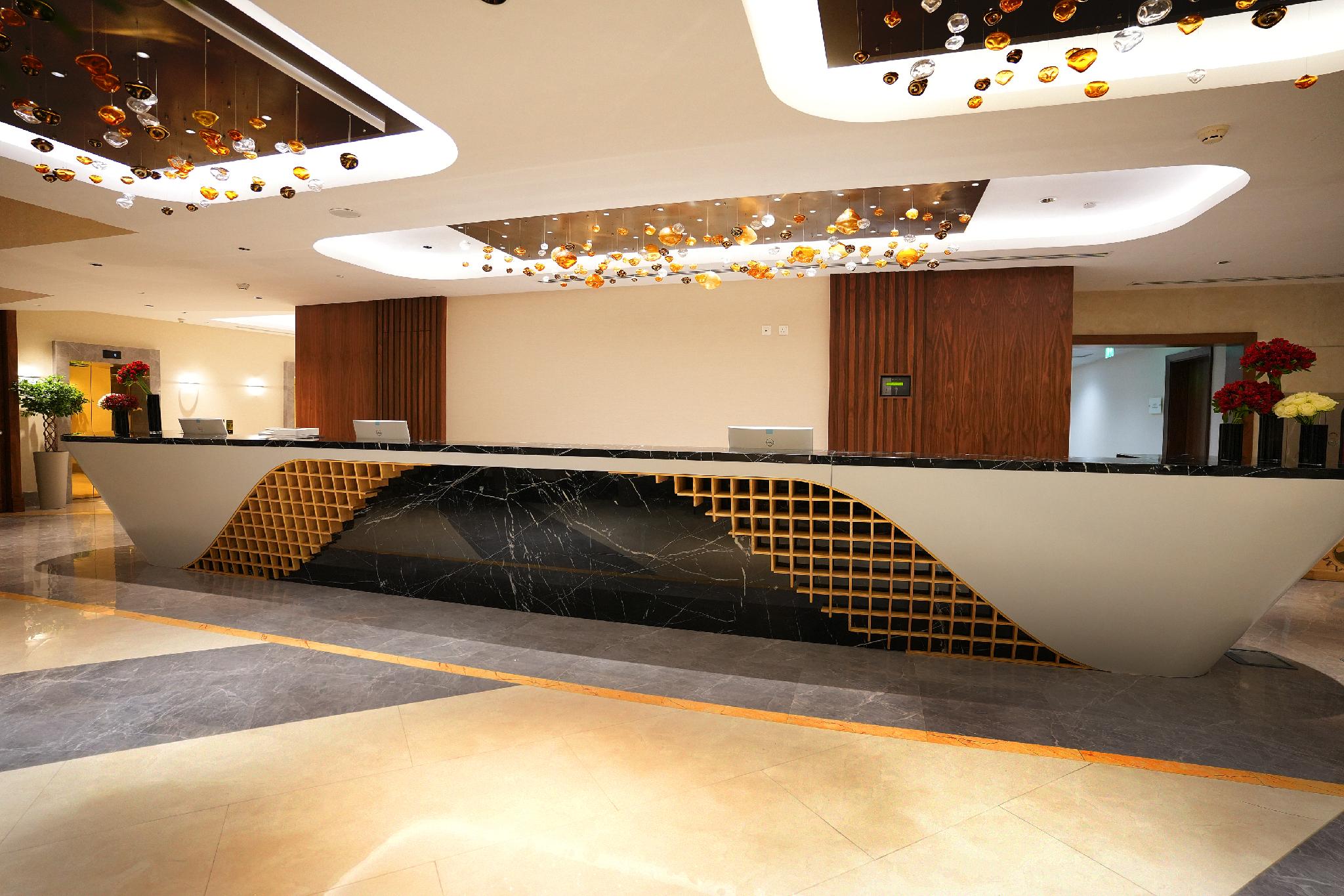 Peninsula Worth Hotel - image 32