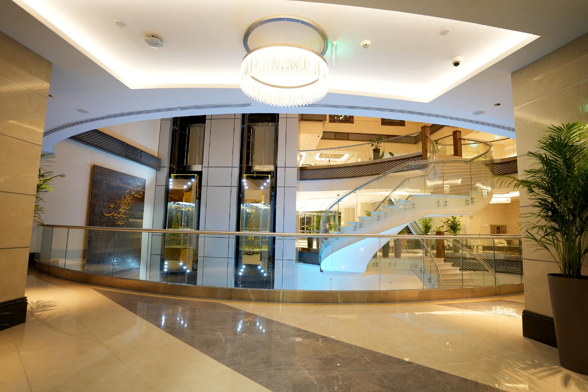 Peninsula Worth Hotel - image 13