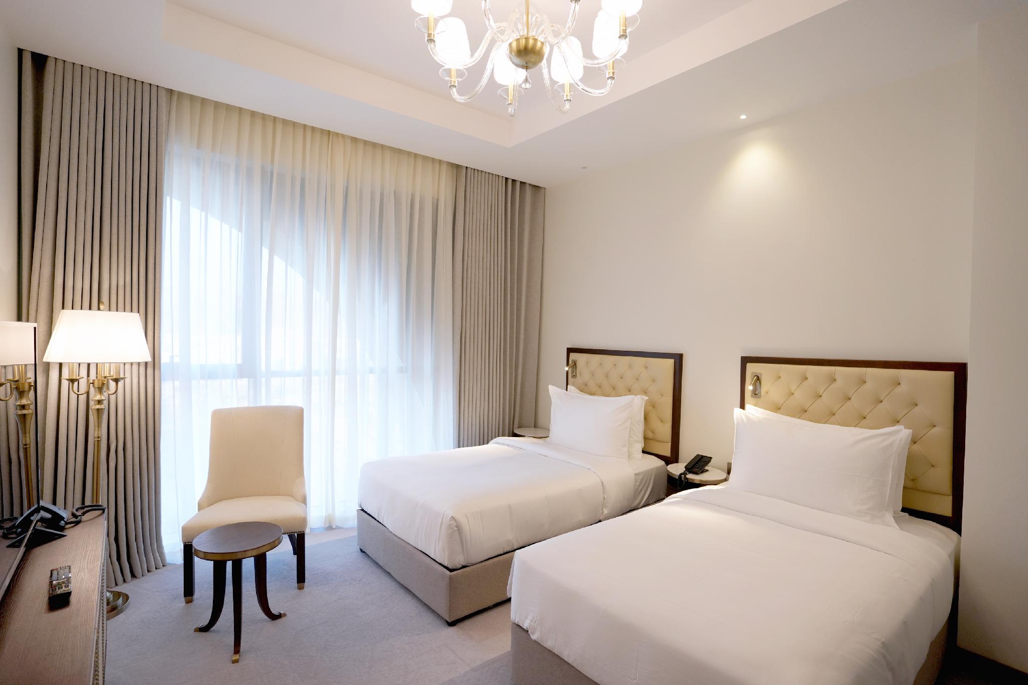 Double Room image 3