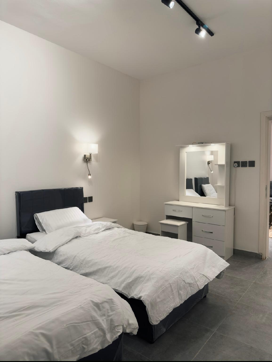 Elegant 3 bedroom hotel apartment - gambar 3