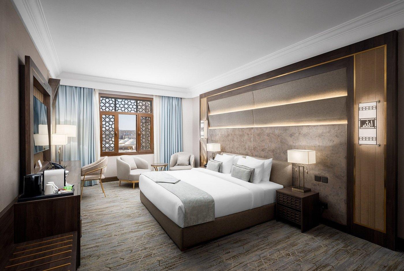 Junior King Suite image 5