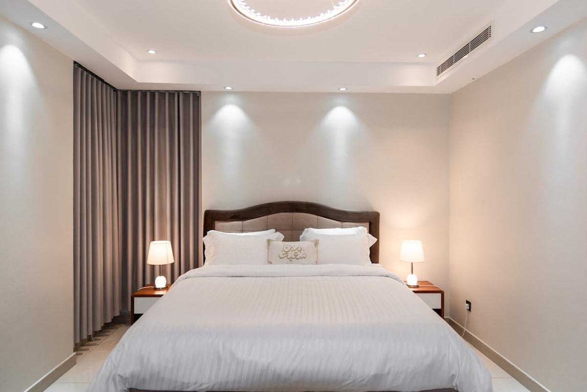 Spacious 3-Bedroom condo Near Prophet's Mosque - image 29