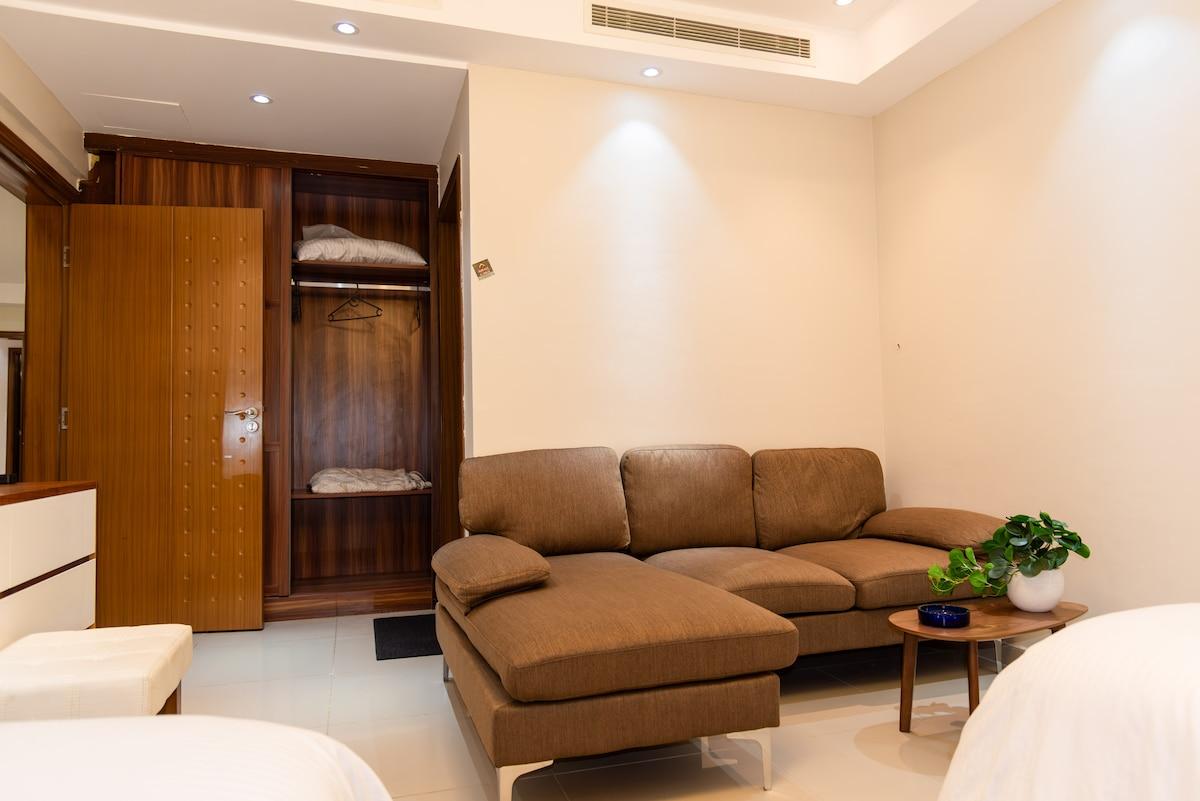 Spacious 3-Bedroom condo Near Prophet's Mosque - image 31
