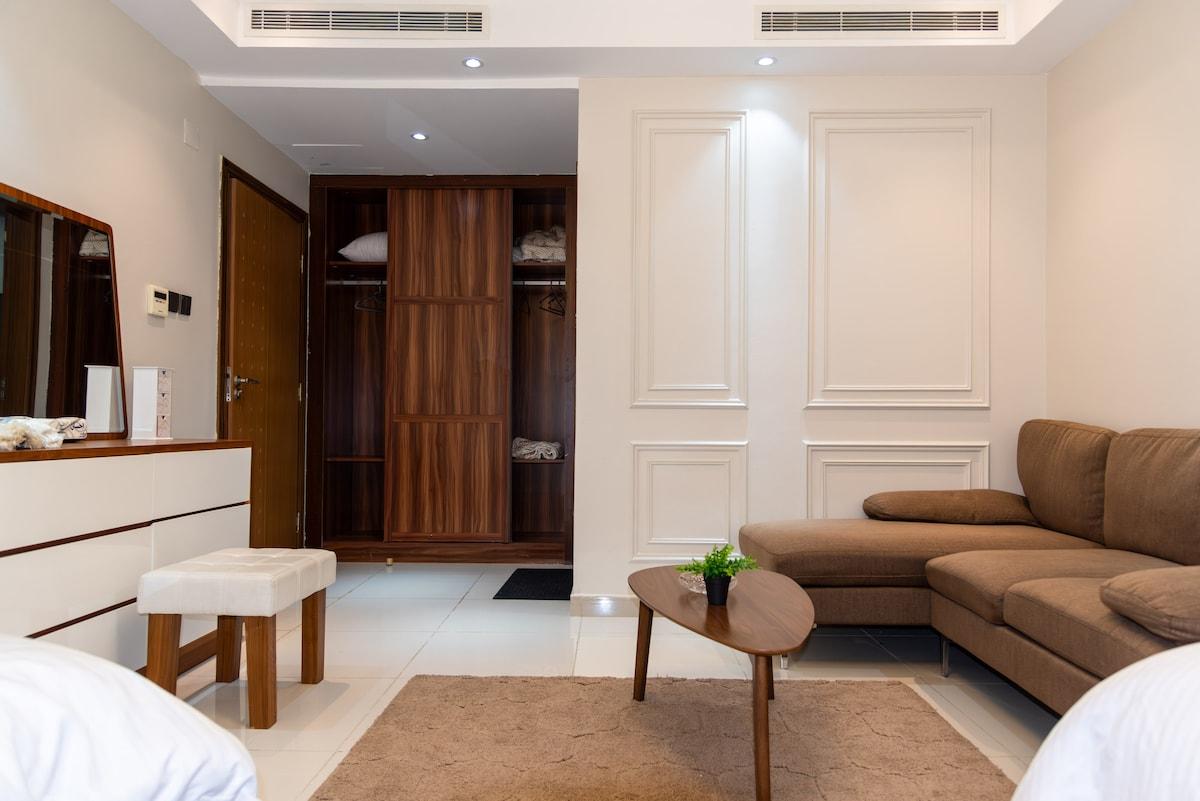 Spacious 3-Bedroom condo Near Prophet's Mosque - image 25