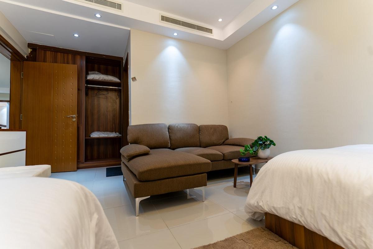 Spacious 3-Bedroom condo Near Prophet's Mosque - image 32