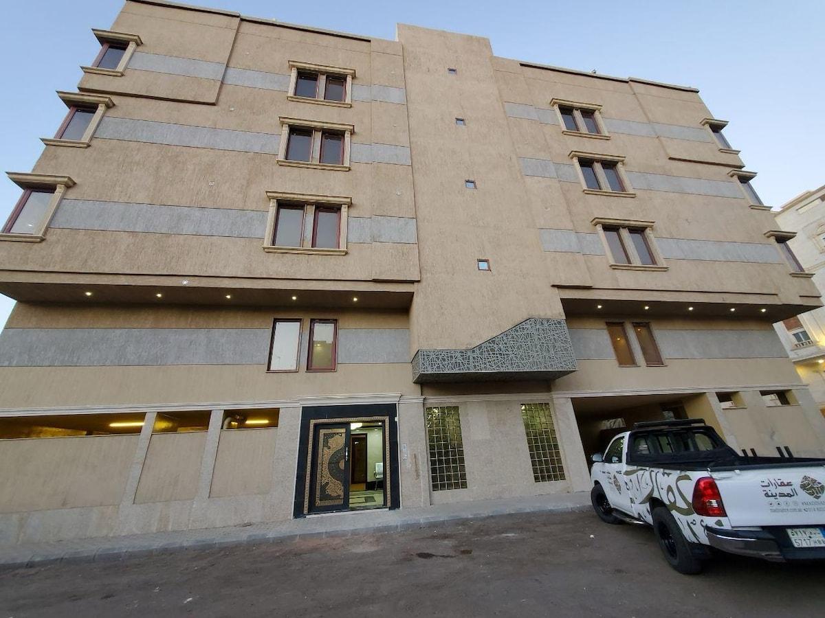 Spacious 3-Bedroom condo Near Prophet's Mosque - image 7