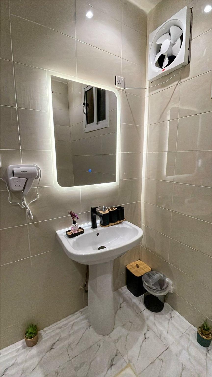 Luxury apartment near the Prophet's Mosque - gambar 7