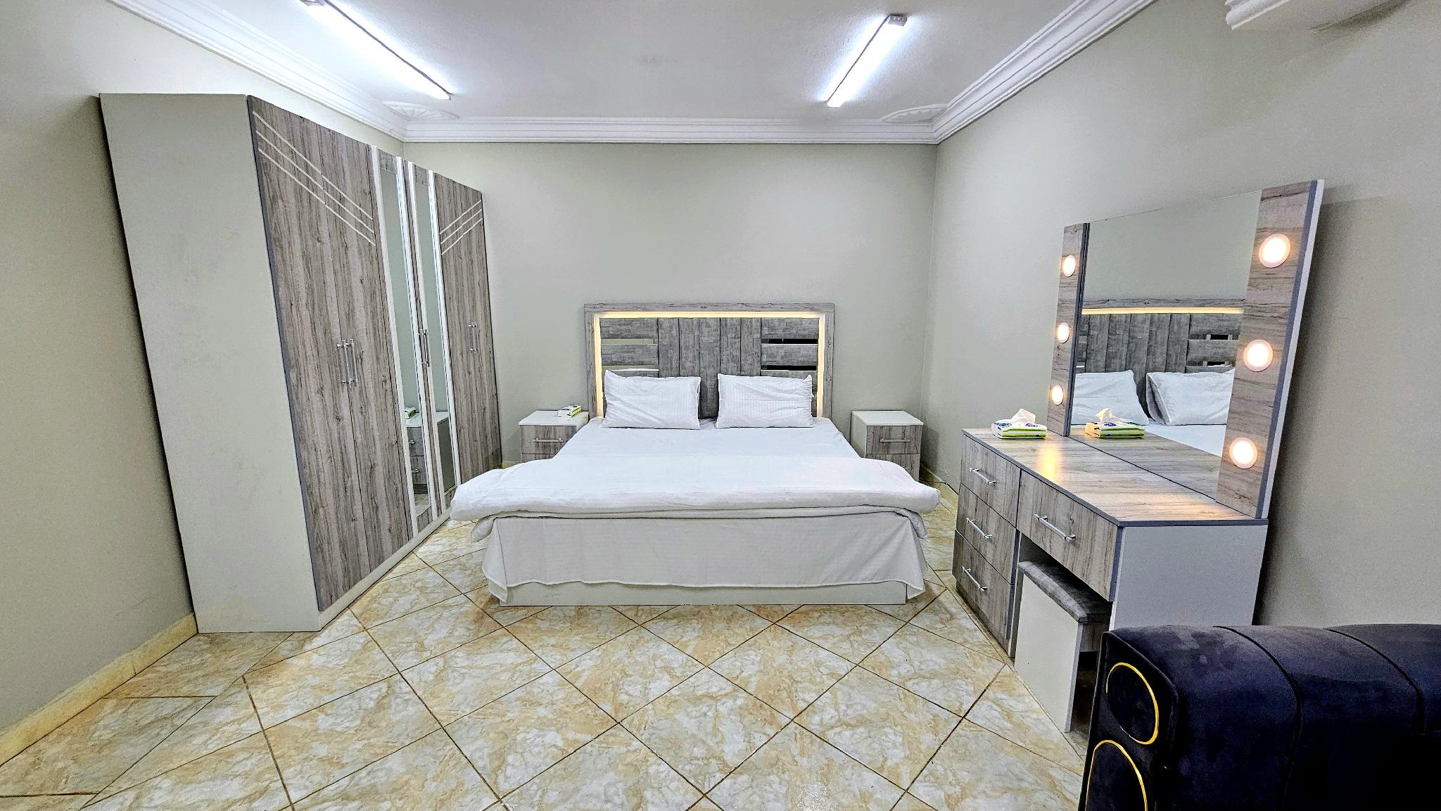 Upscale Stay Near Al-Masjid An-Nabawi 1